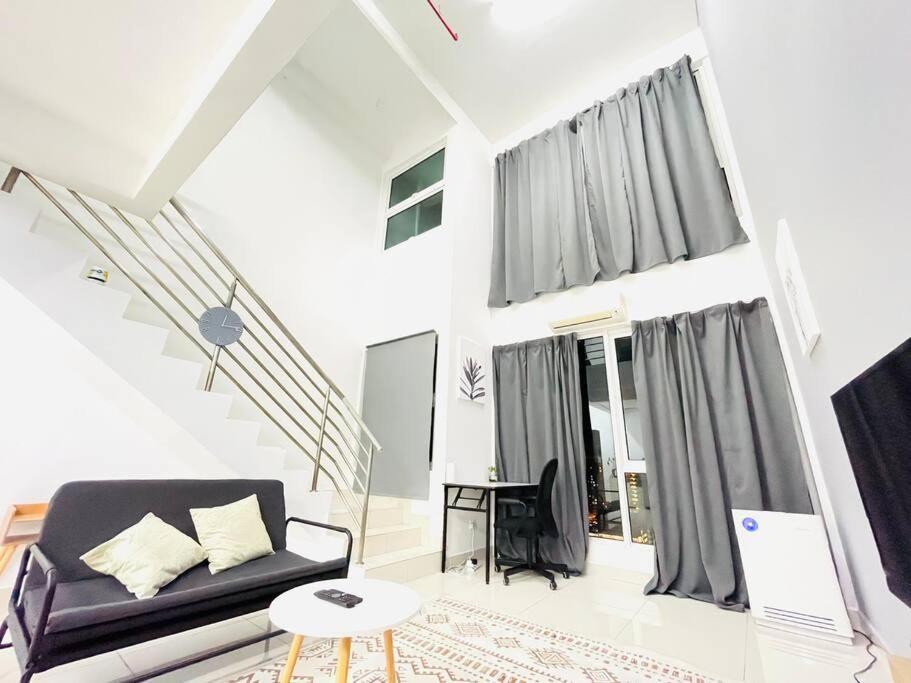 Minimalist Loft5 Decentrum Wifinetflix Kajang Ngoại thất bức ảnh